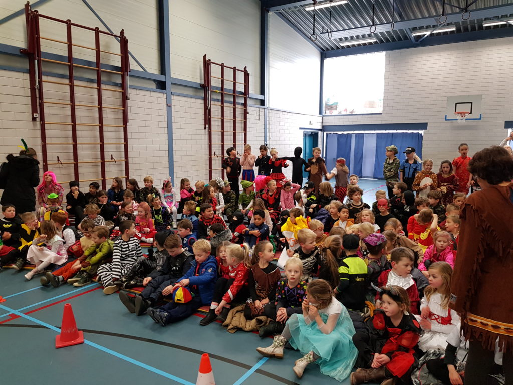 Goochelaar op school in Katwijk